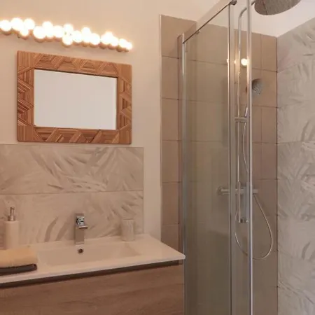 Charmante Longère Avec Jardin Et Terrasse, Proche De Saint-fraimbault, Wifi Inclus - Fr-1-497-246 * Saint-Fraimbault-sur-Pisse