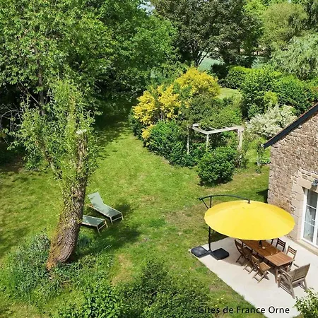 Ferienhaus Charmante Longere Avec Grand Jardin, Proche Saint-fraimbault - Fr-1-497-246