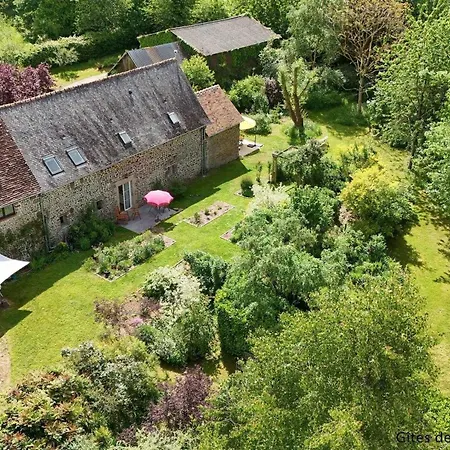 Charmante Longere Avec Jardin Et Terrasse, Proche De Saint-fraimbault, Wifi Inclus - Fr-1-497-246 *