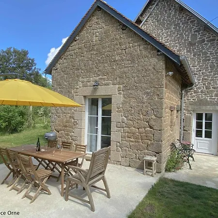 Ferienhaus Charmante Longere Avec Grand Jardin, Proche Saint-fraimbault - Fr-1-497-246