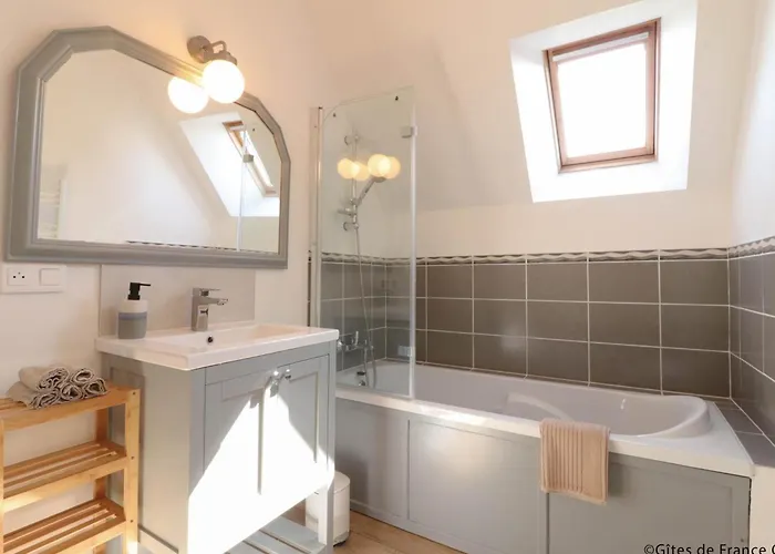 Casa vacanze Charmante Longere Avec Jardin Et Terrasse, Proche De Saint-fraimbault, Wifi Inclus - Fr-1-497-246