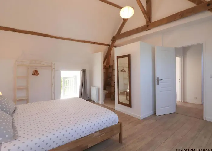 Charmante Longere Avec Jardin Et Terrasse, Proche De Saint-fraimbault, Wifi Inclus - Fr-1-497-246