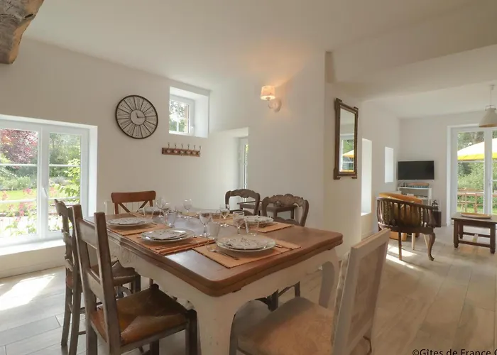 Charmante Longere Avec Jardin Et Terrasse, Proche De Saint-fraimbault, Wifi Inclus - Fr-1-497-246