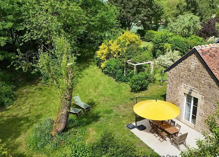 Casa vacanze Charmante Longere Avec Jardin Et Terrasse, Proche De Saint-fraimbault, Wifi Inclus - Fr-1-497-246