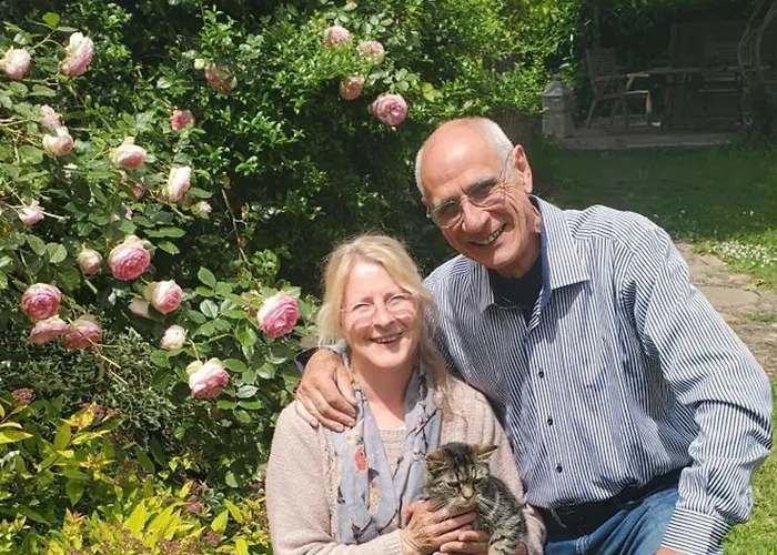 Charmante Longere Avec Jardin Et Terrasse, Proche De Saint-fraimbault, Wifi Inclus - Fr-1-497-246