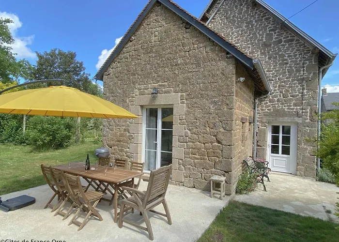 Casa vacanze Charmante Longere Avec Jardin Et Terrasse, Proche De Saint-fraimbault, Wifi Inclus - Fr-1-497-246